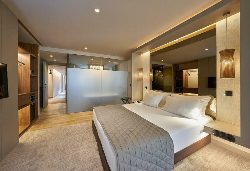 سوییت جونیور, Portobay Teatro