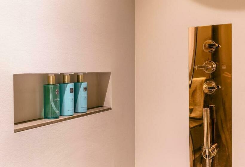 سوییت جونیور, Portobay Teatro