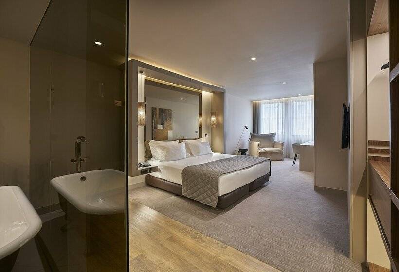 سوییت جونیور, Portobay Teatro