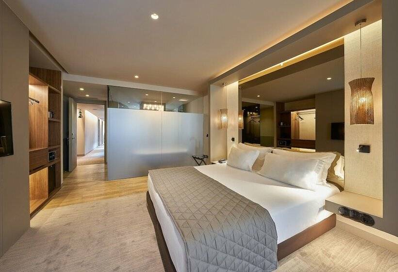 سوییت جونیور, Portobay Teatro