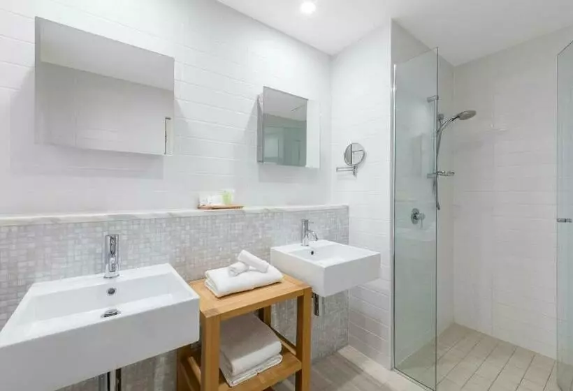 سوئیت با تخت بزرگ, Racv Noosa Resort