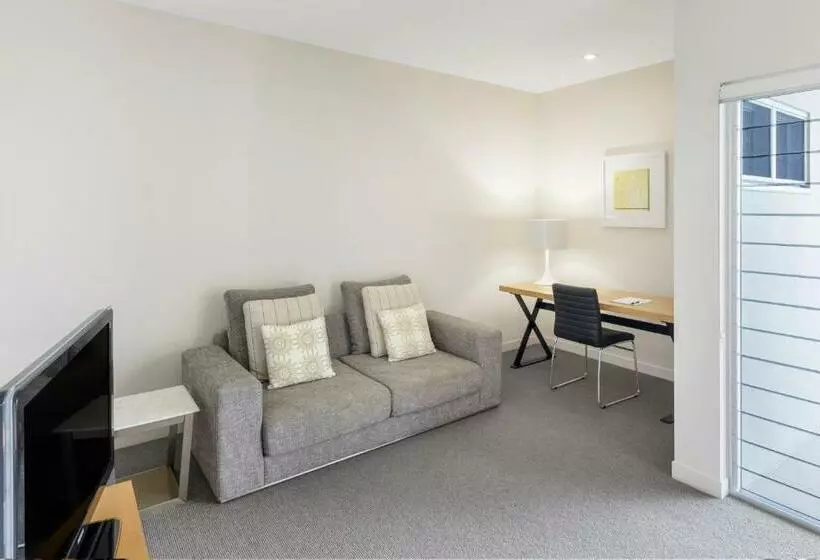 سوئیت با تخت بزرگ, Racv Noosa Resort
