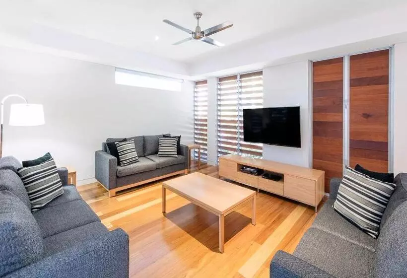 ویلا دلوکس 3 خوابه, Racv Noosa Resort