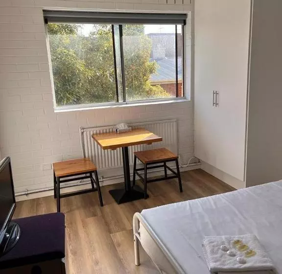 ダブルベッドのスタンダードスタジオ, H & D Apartments