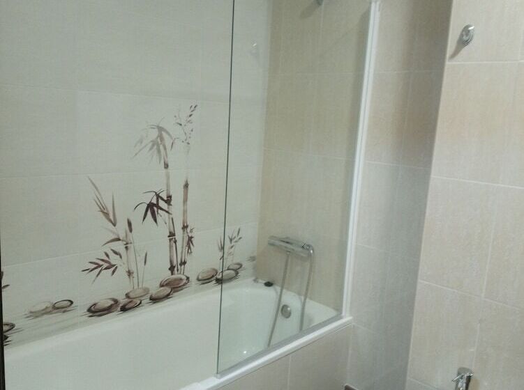 غرفة قياسية ثلاثية, Restaurante Sostenible La Laguna