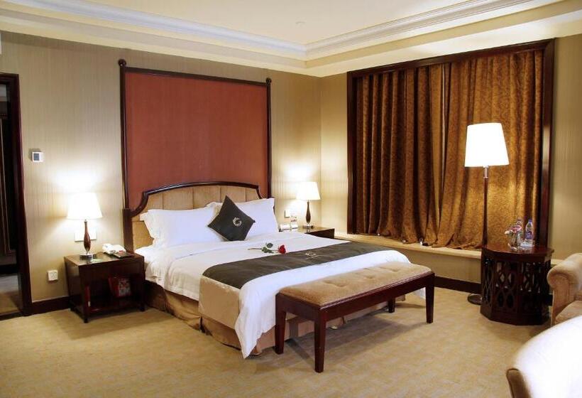 Номер Superior, The Royal Marina Plaza Hotel Guangzhou
