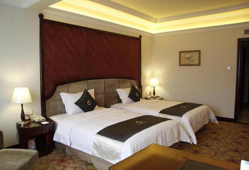 Номер Deluxe, The Royal Marina Plaza Hotel Guangzhou