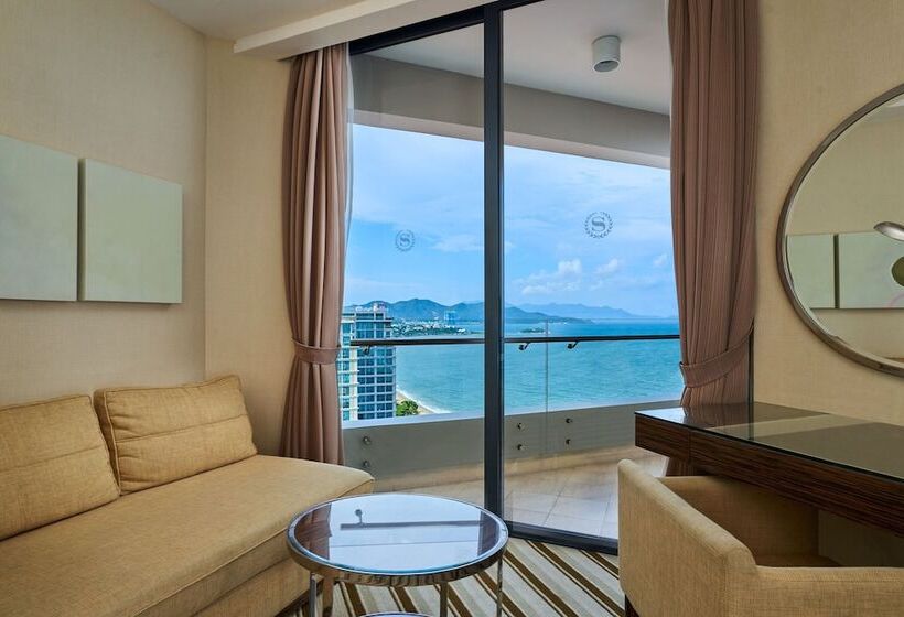 Club Room Sea View, Sheraton Nha Trang Hotel & Spa