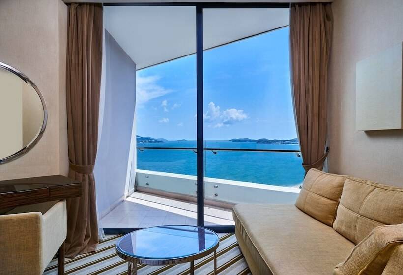 Club Room Sea View, Sheraton Nha Trang Hotel & Spa