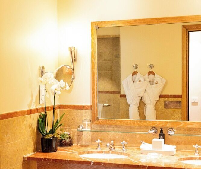 Люкс Премиум, Terre Blanche Hotel Spa Golf Resort