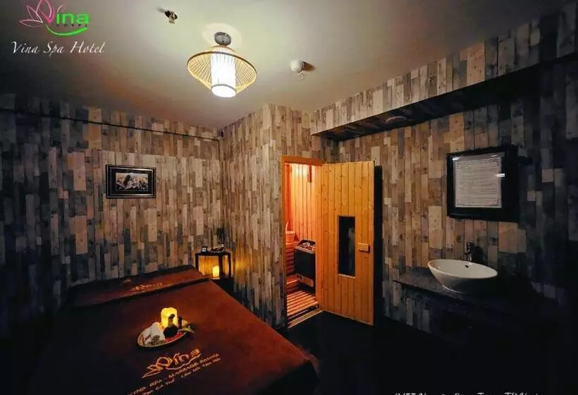 اتاق لوکس سه تخته, Vina Hotel Hue