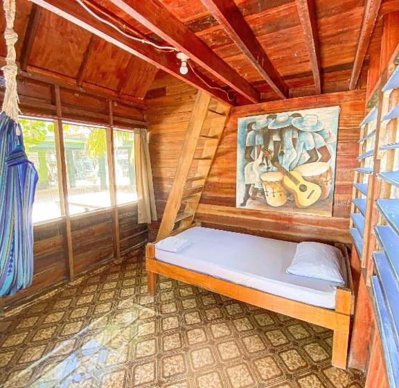 חדר סטנדרט חדר אמבטיה משותף, Bella S Backpackers Hostel