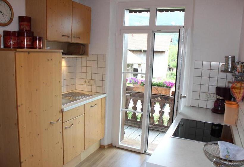 침실 1개 발코니 아파트, Grafn Hof