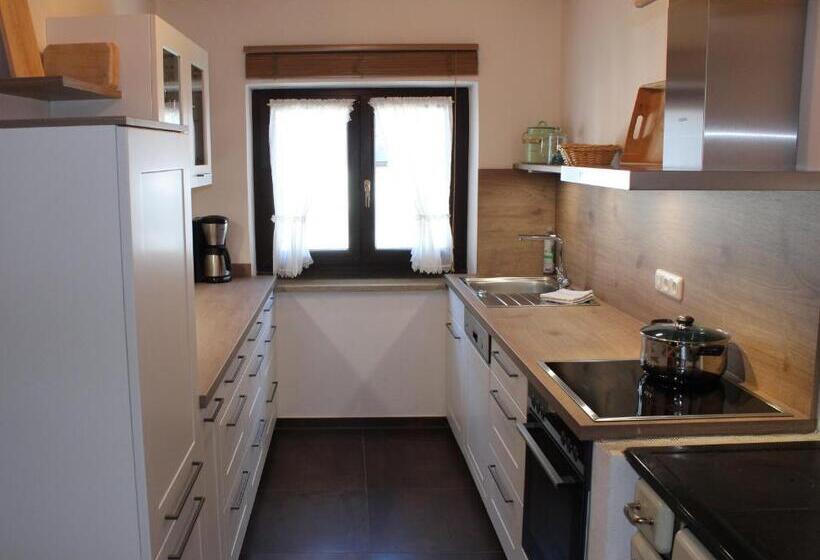 Апартаменты 3 Спальни, Grafn Hof