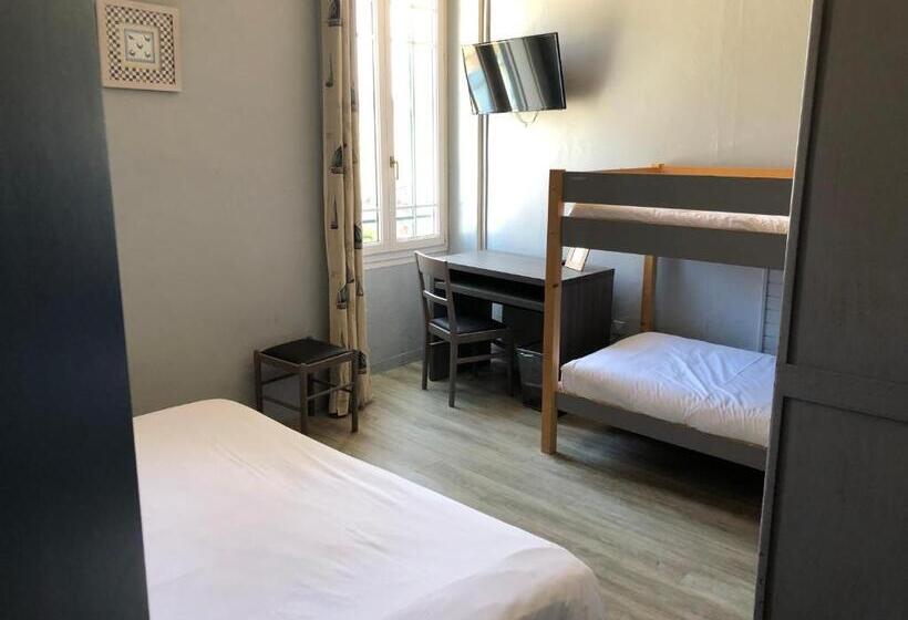 Четырехместный Номер Стандарт, Hôtel De La Poste   Piriac Sur Mer
