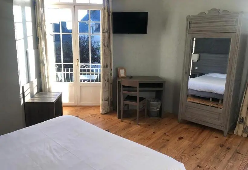 バルコニー付きスタンダードトリプルルーム, Hôtel De La Poste Piriac Sur Mer