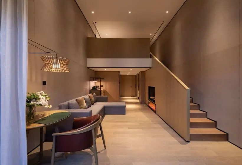 Quarto Dúplex, Melia Chongqing