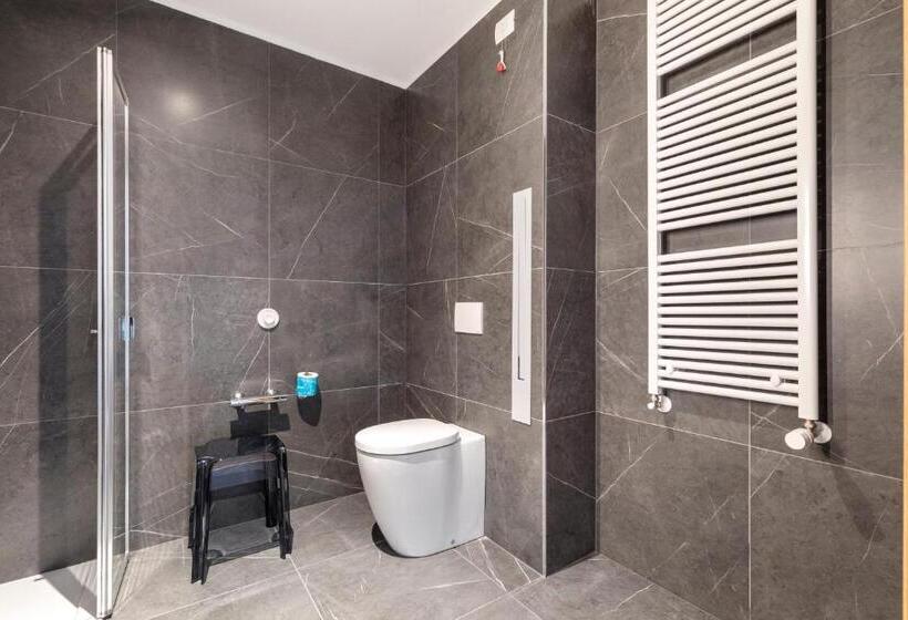 חדר סטנדרט מותאם לאדם עם מוגבלויות, B&B Brescia