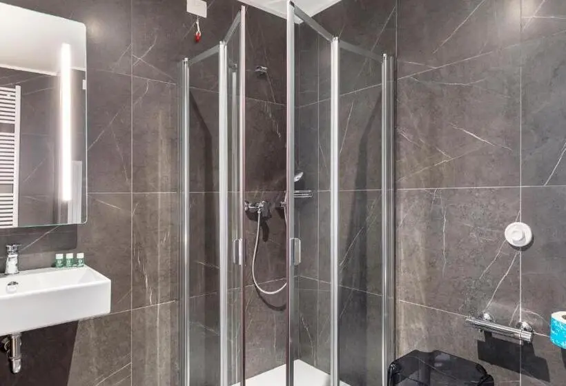 اتاق استاندارد برای معلولان, B&B Hotel Brescia