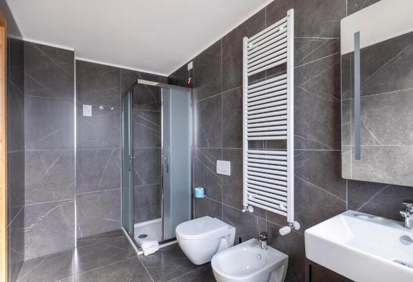 חדר סופריור לשלושה, B&B Brescia