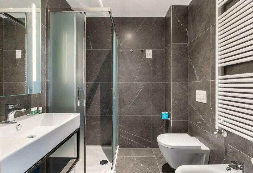 חדר סטנדרט לשלושה, B&B Brescia