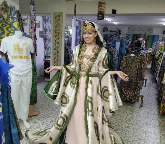 スタンダードシティビュールーム, Guest House Art Postindoz