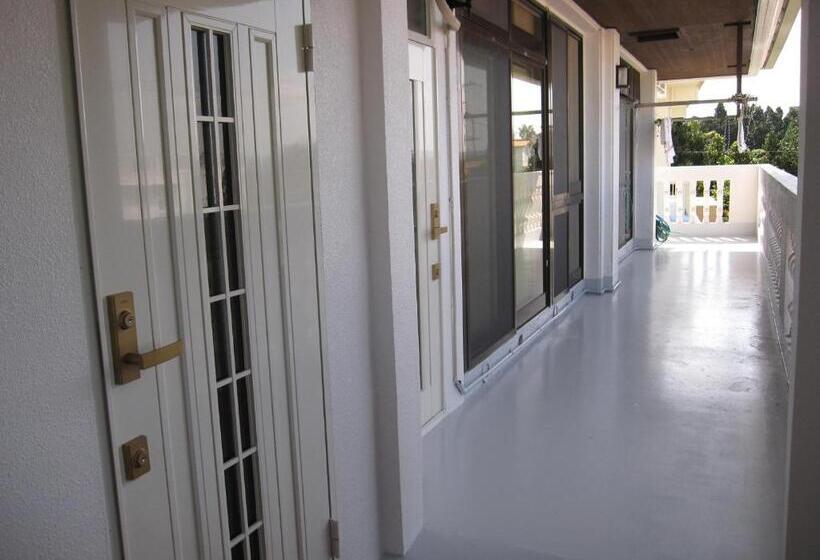 Standard Neljän Hengen Huone, ホテル ハイビスヤブ