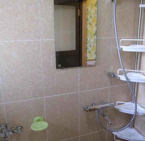 Standard Neljän Hengen Huone, ホテル ハイビスヤブ