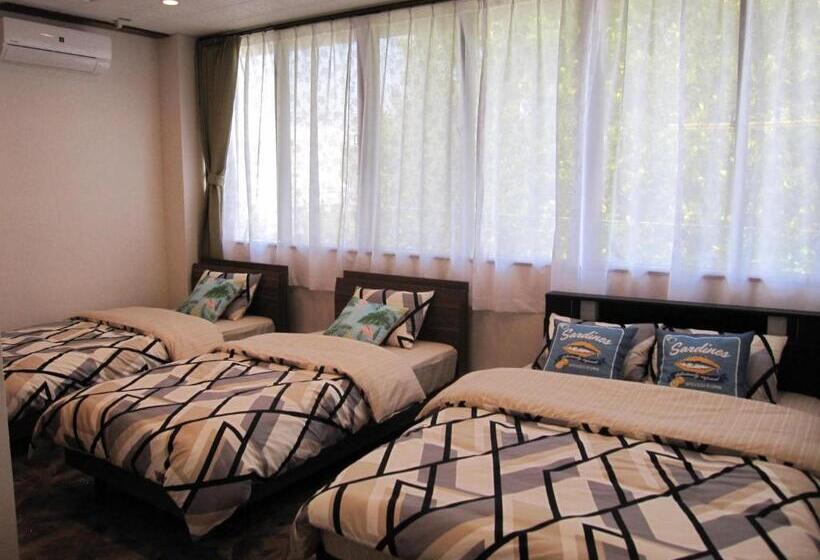 Standard Neljän Hengen Huone, ホテル ハイビスヤブ