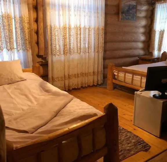 バルコニー付きスタンダードトリプルルーム, будинок художника шипіт