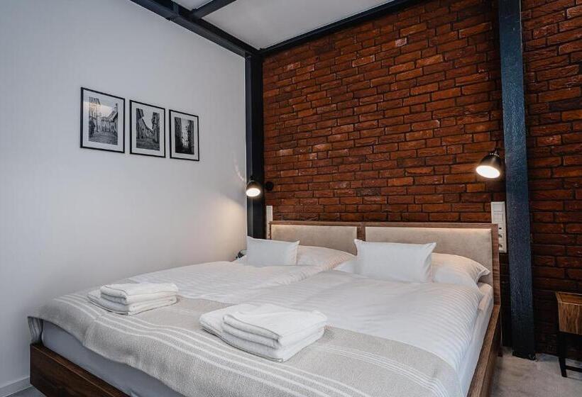 Standard Szoba King Size Bed, Garni Hotel Dock Bratislava