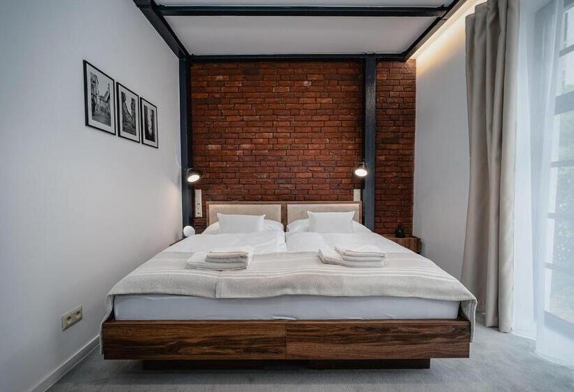 Standard Szoba King Size Bed, Garni Hotel Dock Bratislava