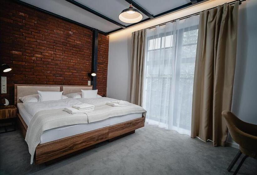 Standard Szoba King Size Bed, Garni Hotel Dock Bratislava