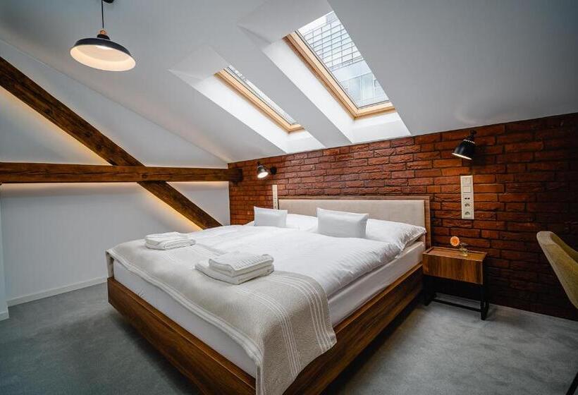 Standard Szoba King Size Bed, Garni Hotel Dock Bratislava