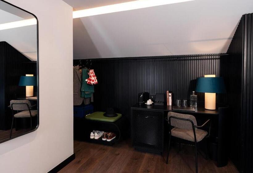 مجموعه ویستا شهر, Chic & Basic Gravity