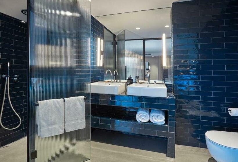 مجموعه ویستا شهر, Chic & Basic Gravity