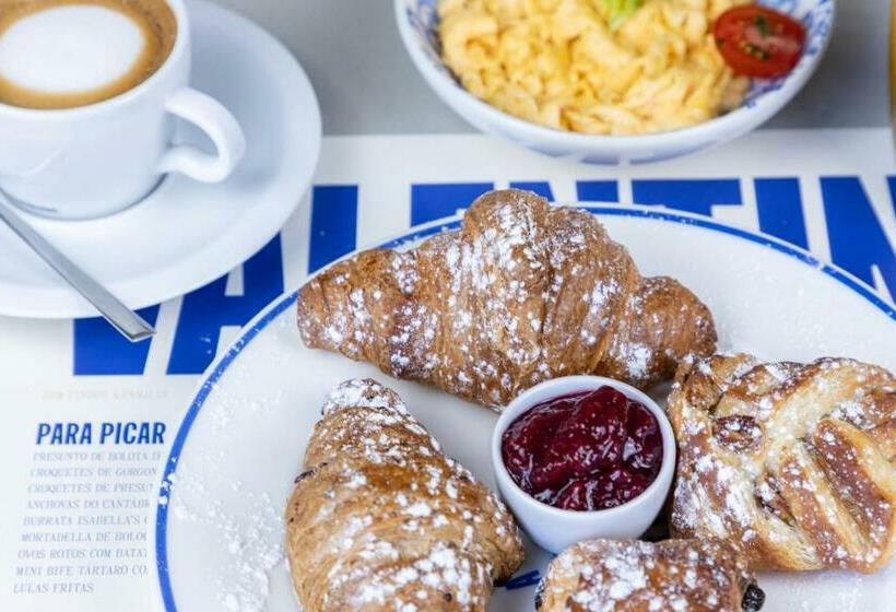 اتاق خانوادگی, Chic & Basic Gravity