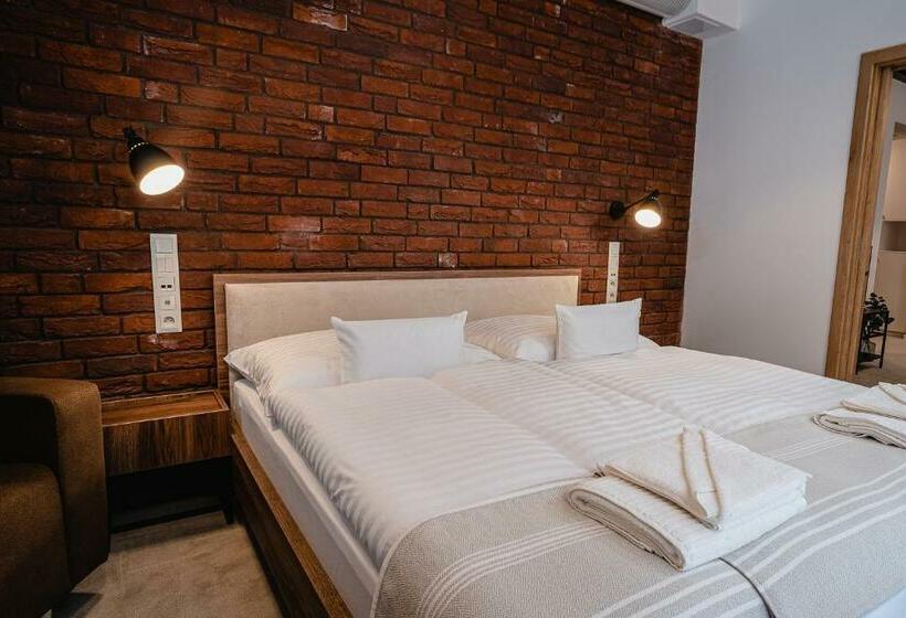 1 Szobás Apartman, Garni Hotel Dock Bratislava