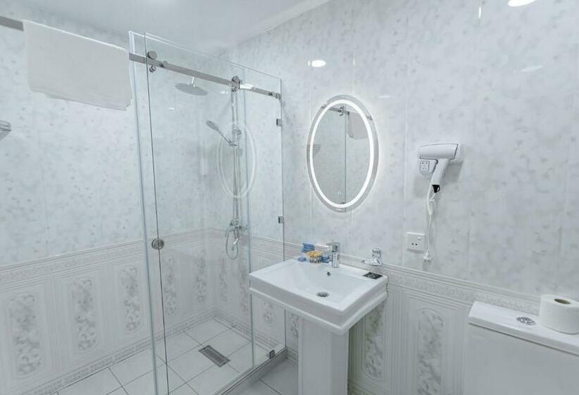 标准三人间, Royal Hotel Samarkand