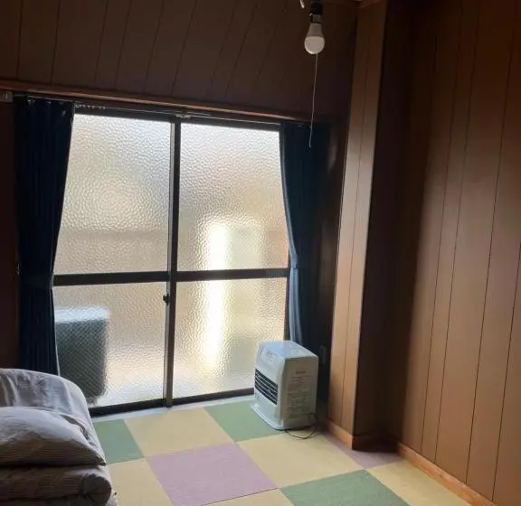 エコノミールーム, 尾道ゲストハウス シータ村