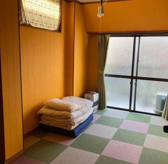 经济房, 尾道ゲストハウス シータ村