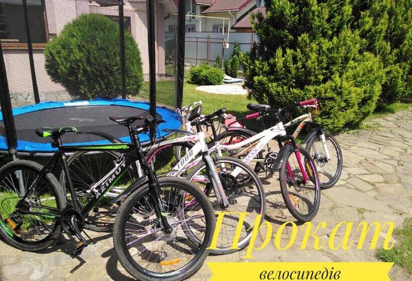 1 Bedroom Apartment with Views, нота карпат