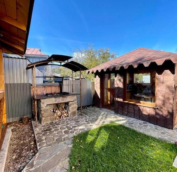 1 Sovrums Hus, нота карпат