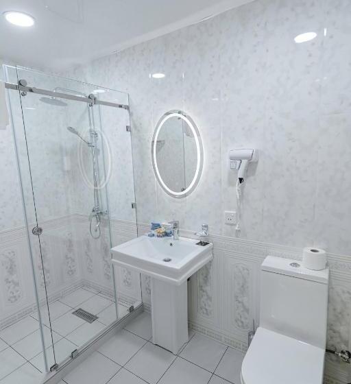 חדר סטנדרט לשלושה, Royal Hotel Samarkand