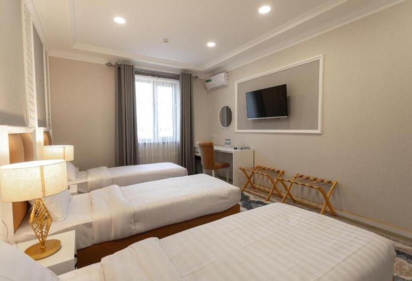 标准三人间, Royal Hotel Samarkand