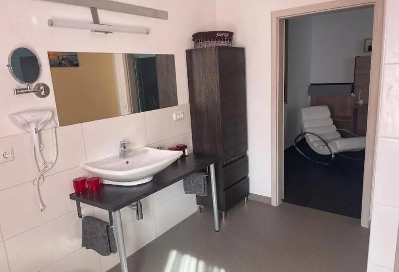 ２ベッドスイートルーム, Landhotel Müller Im Donautal
