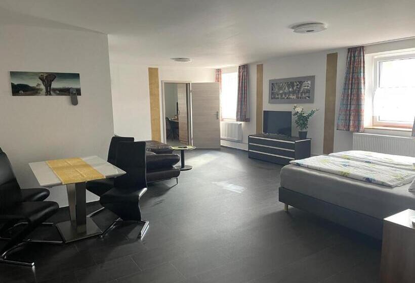 Люкс 2 Спальни, Landhotel Müller Im Donautal