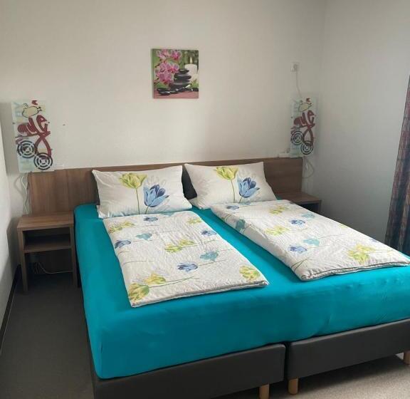 Люкс 2 Спальни, Landhotel Müller Im Donautal