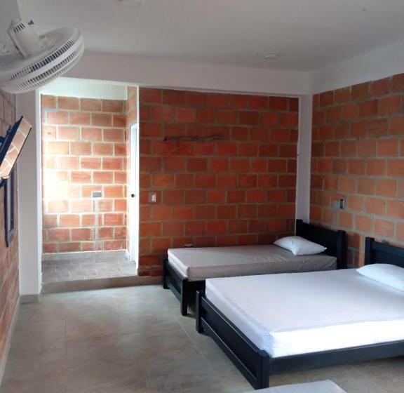 Семейный Номер, Obega Pacific