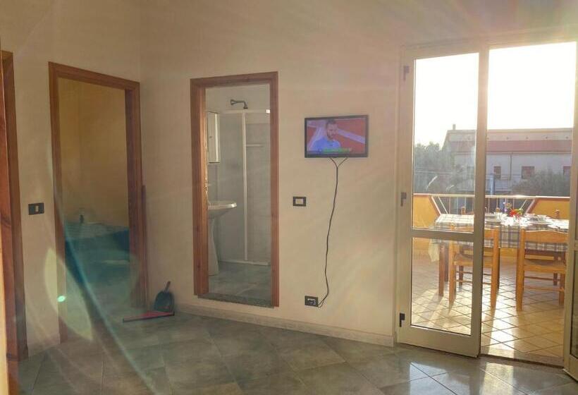 شقة غرفة واحدة, La Notte   Capo Vaticano